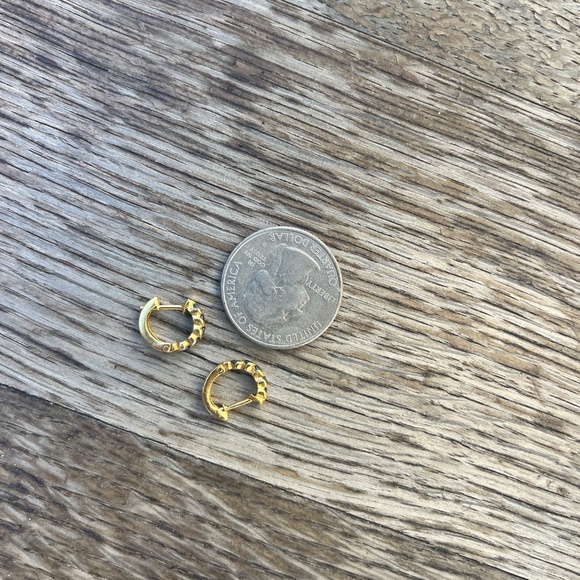 10k gold sapphire earrings natural blue hoop hoops huggies yellow minimalist 10k - Picture 15 of 16